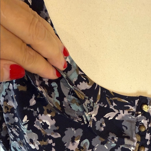 Reitmans Dark Blue Floral Blouse - Picture 4 of 12